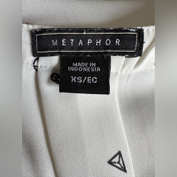 Metaphor Cream and Black Polyester Shear Blouse Size XS Geometric Patterns‎ - Picture 5 of 12